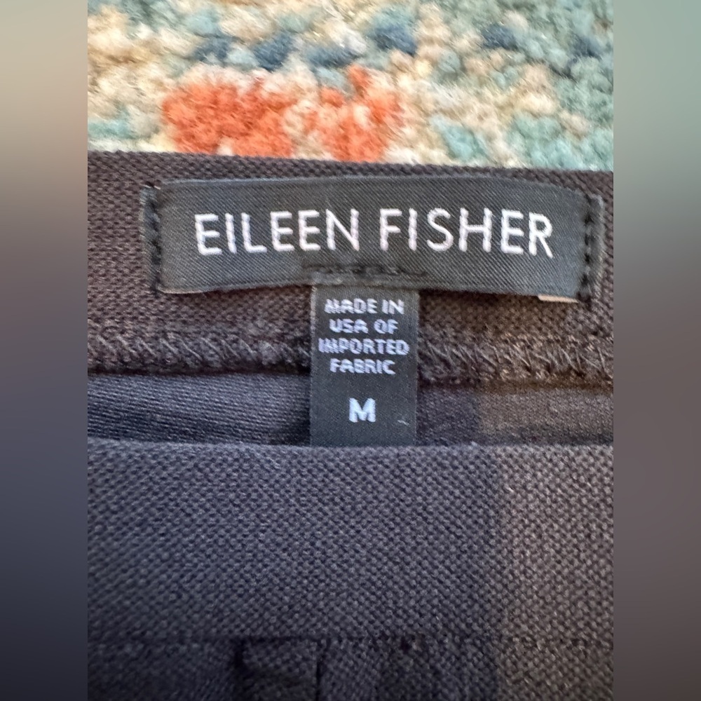 Eileen Fisher Stretch Crepe Ankle Pants
Size Medium - Picture 5 of 6